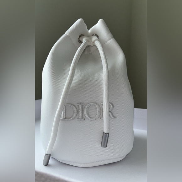 New/ unused Dior bucket pouch bag with 4 gifts - Picture 10 of 10